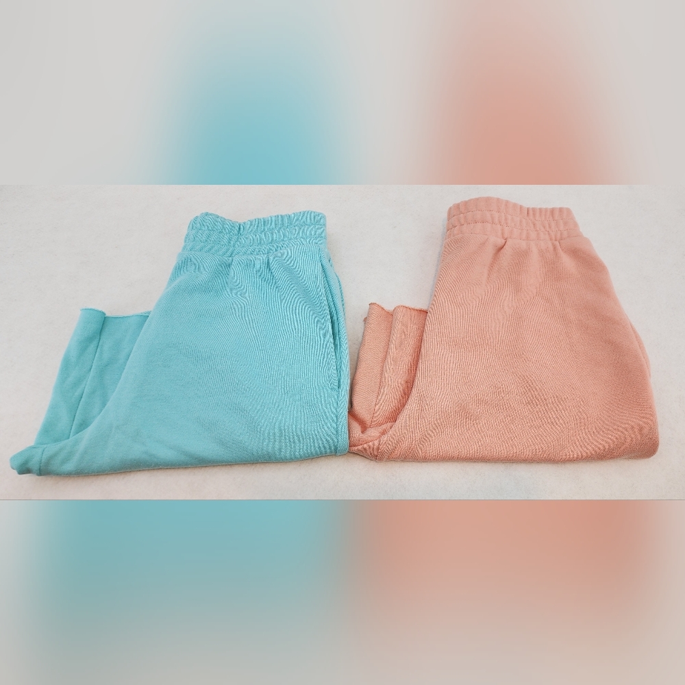 Forever 21 Bermuda Sweat Shorts Women's Small Comfy Pastel